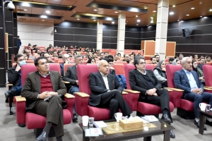 بدأ أول حدث لتعزيز التصدير بالتركيز على الحضور في أسواق العراق وسوريا في غرفة التجارة في كرمانشاه.